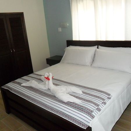 Jans Hotel Caye Caulker Eksteriør bilde
