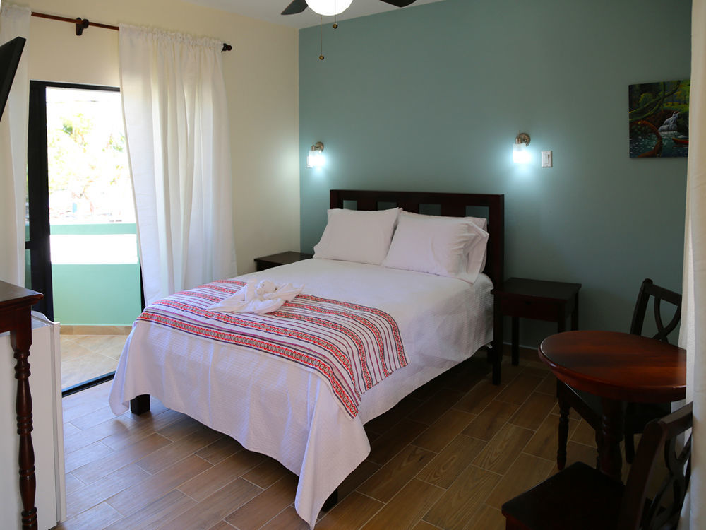 Jans Hotel Caye Caulker Eksteriør bilde
