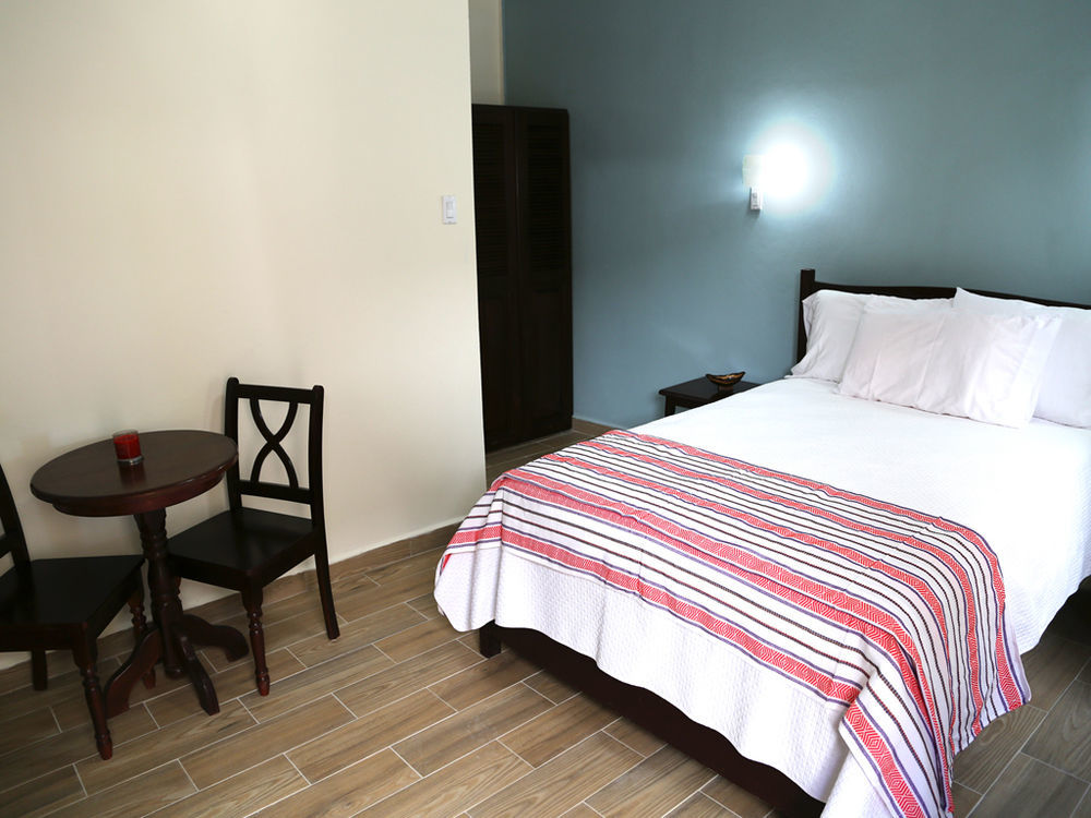 Jans Hotel Caye Caulker Eksteriør bilde