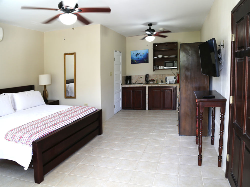 Jans Hotel Caye Caulker Eksteriør bilde